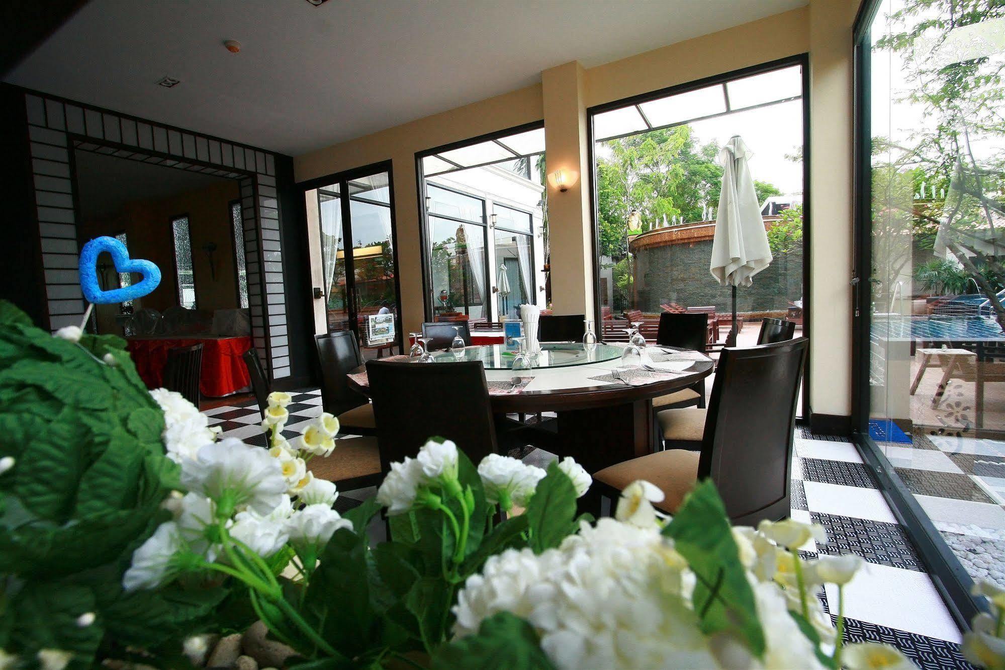 Siam Society Hotel And Resort Bangkok Exteriör bild